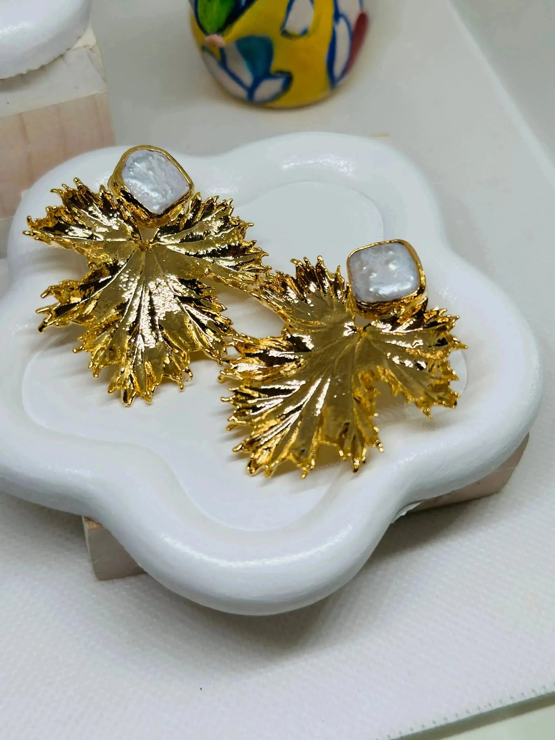 agatha-baroque-pearls-e-leaf-earrings-penelope-made-this-1 - Penelope Made This