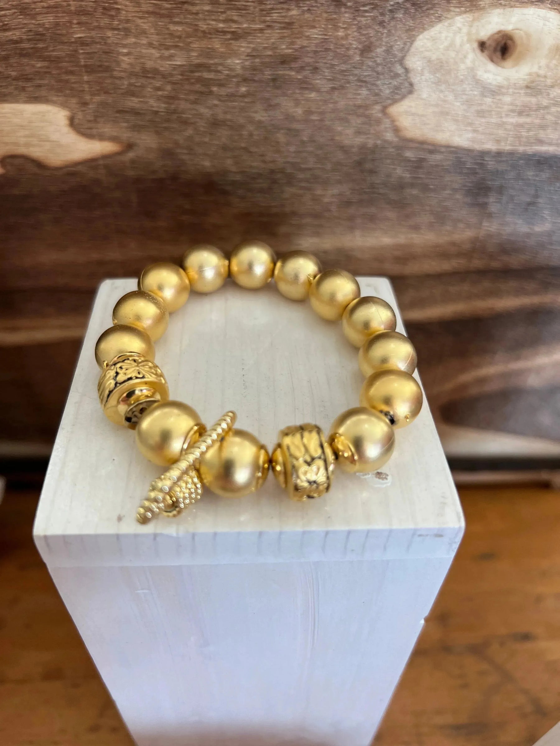Chloe Gold Beads e Link Charm Bracelet - Penelope Made This