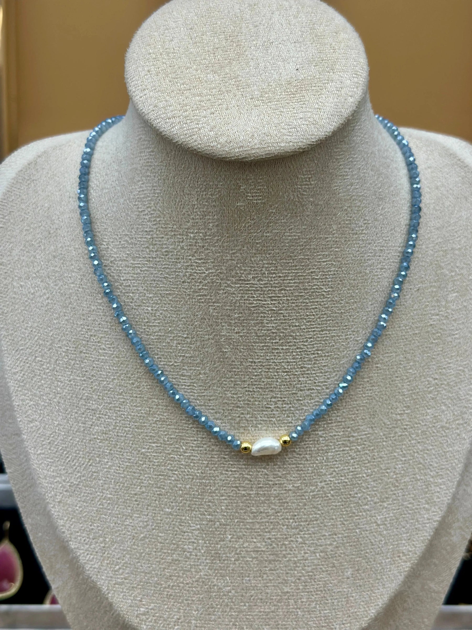Lyv « ras du cou » Crystal necklace - Penelope Made This