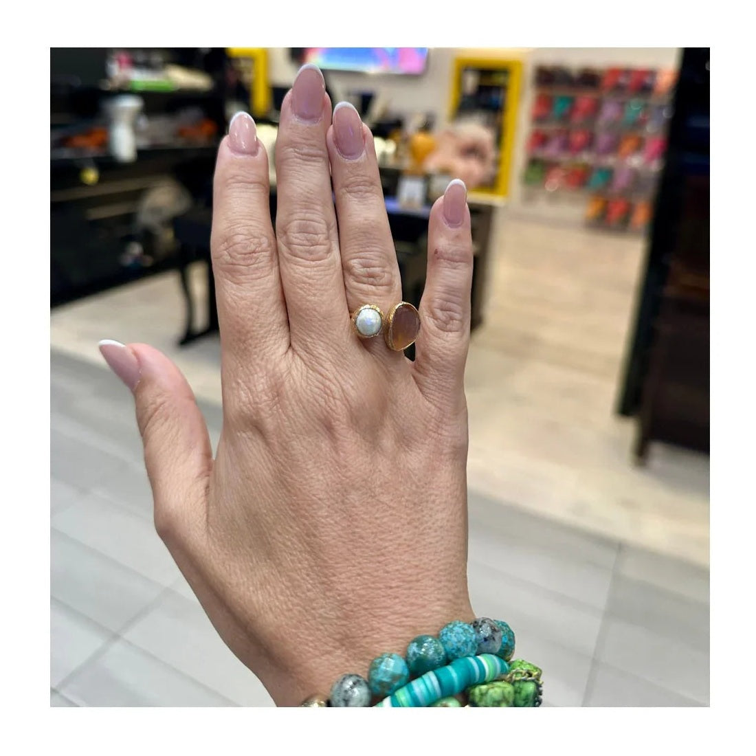 Aura Adjustable Onyx and Fresh Water Pearl Ring 18 K Gold Plated