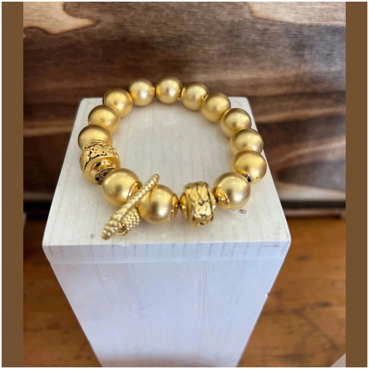 Chloe Gold Beads e Link Charm Bracelet - Penelope Made This 