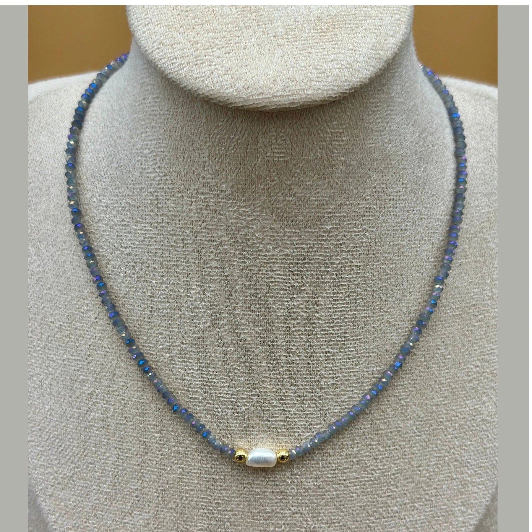 Lyv « ras du cou » Crystal necklace - Penelope Made This 