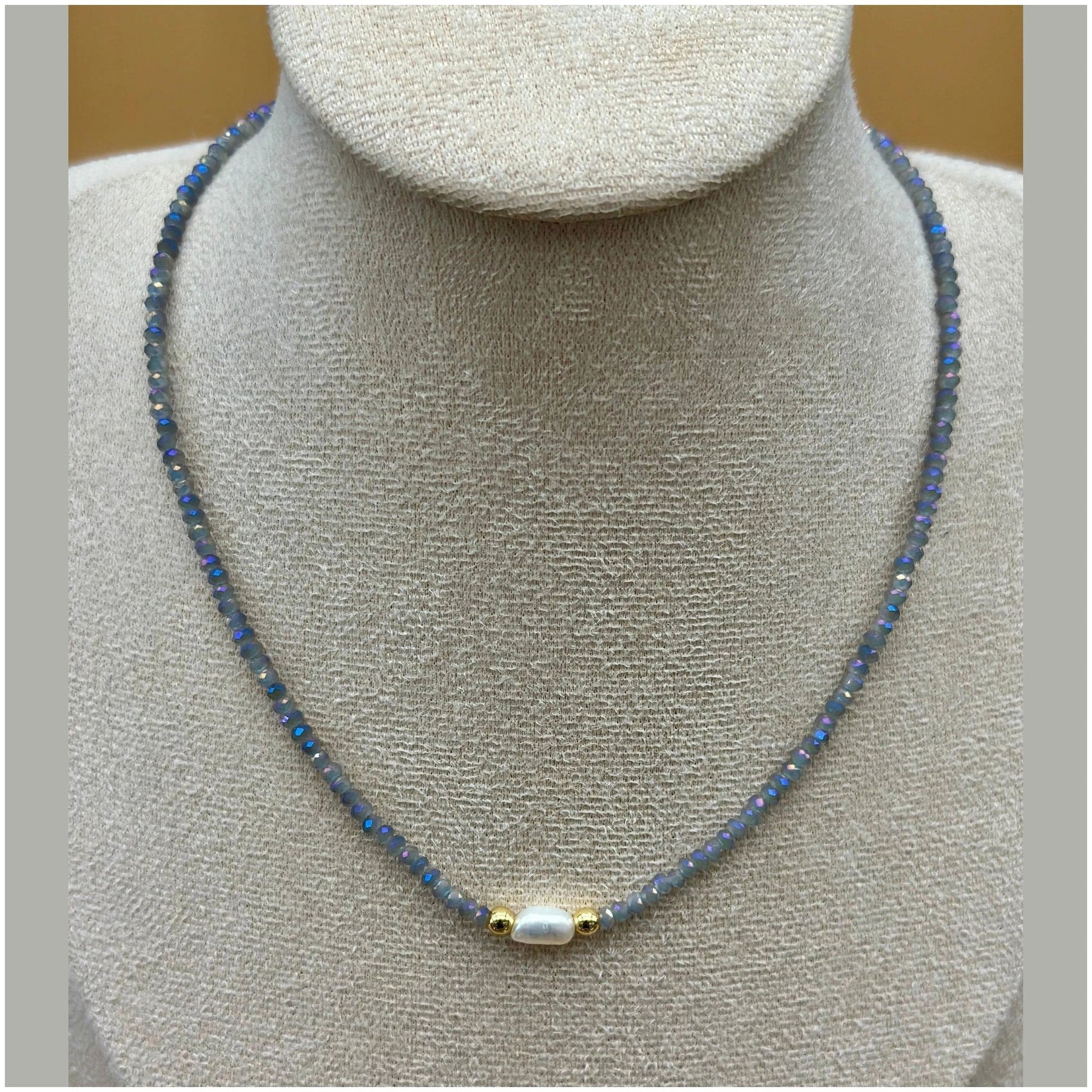 Lyv « ras du cou » Crystal necklace - Penelope Made This 