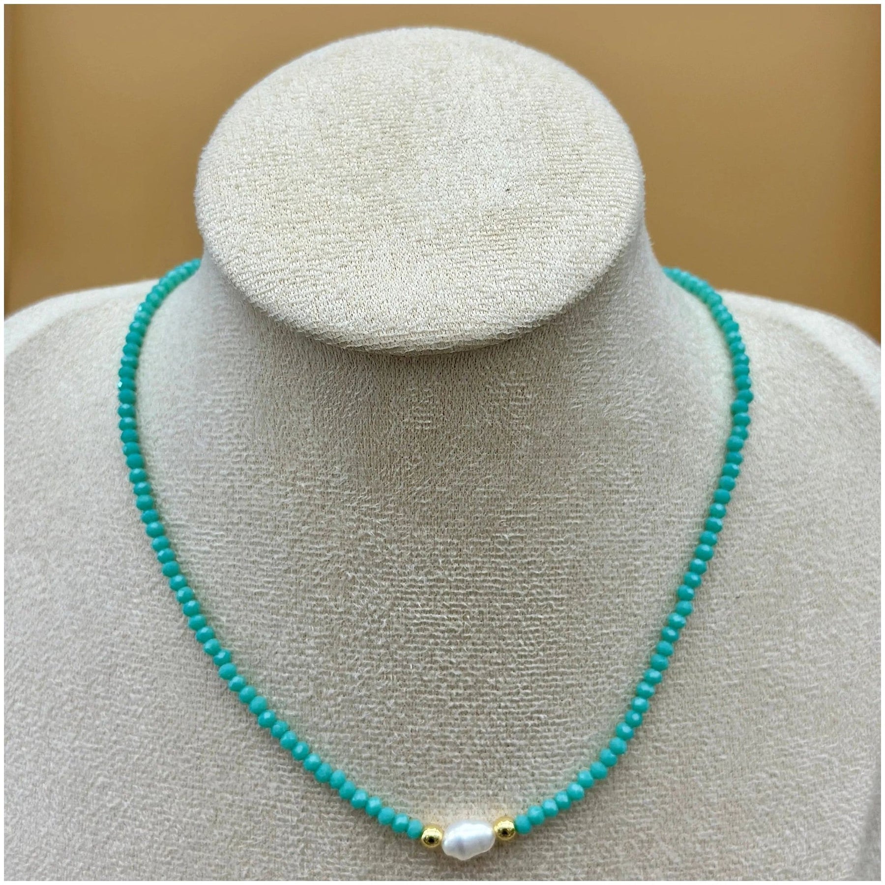 Lyv « ras du cou » Crystal necklace - Penelope Made This 