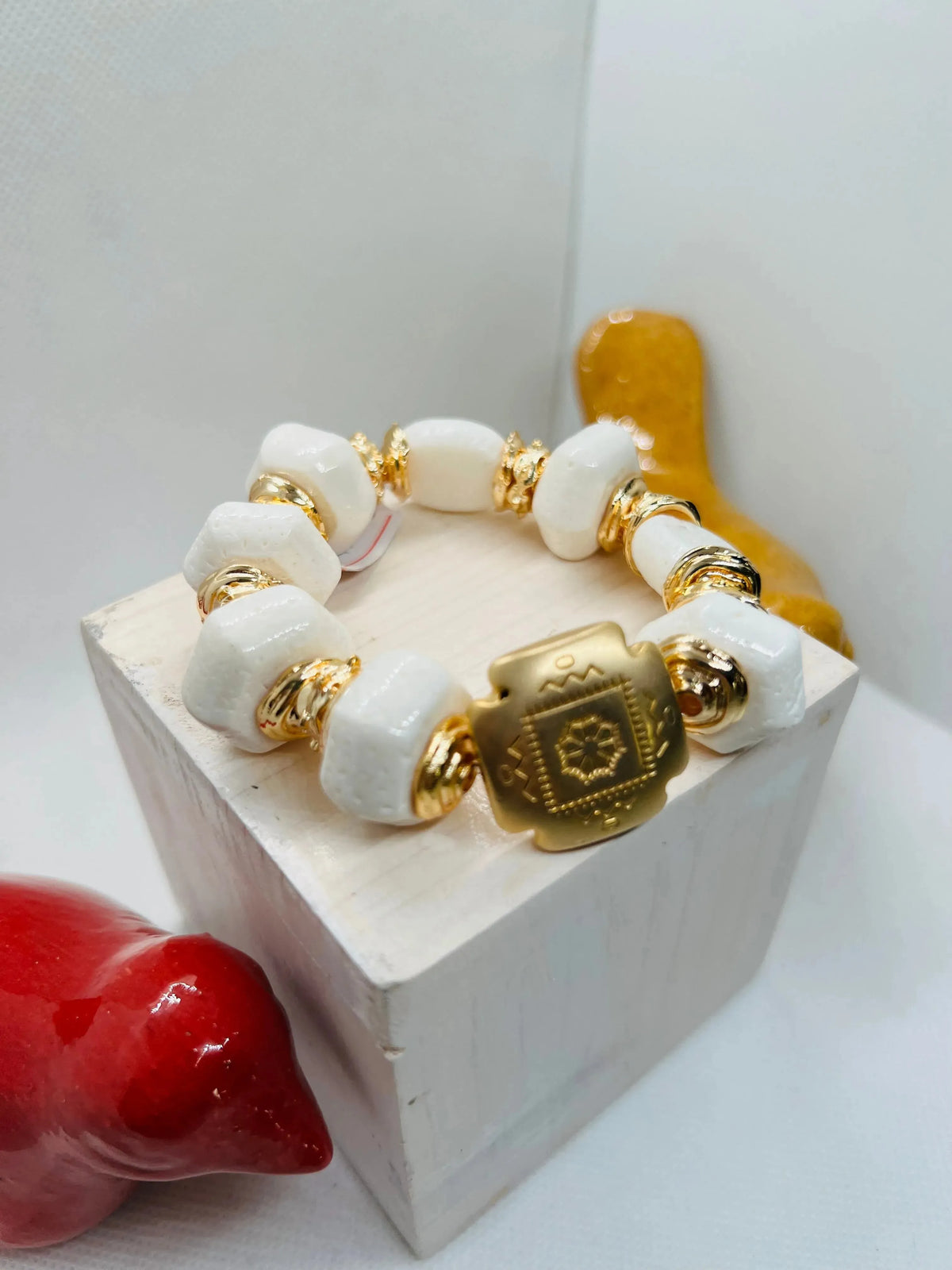 Chloe White Marble e Cross Gold Bracelet - Penelope Made This 