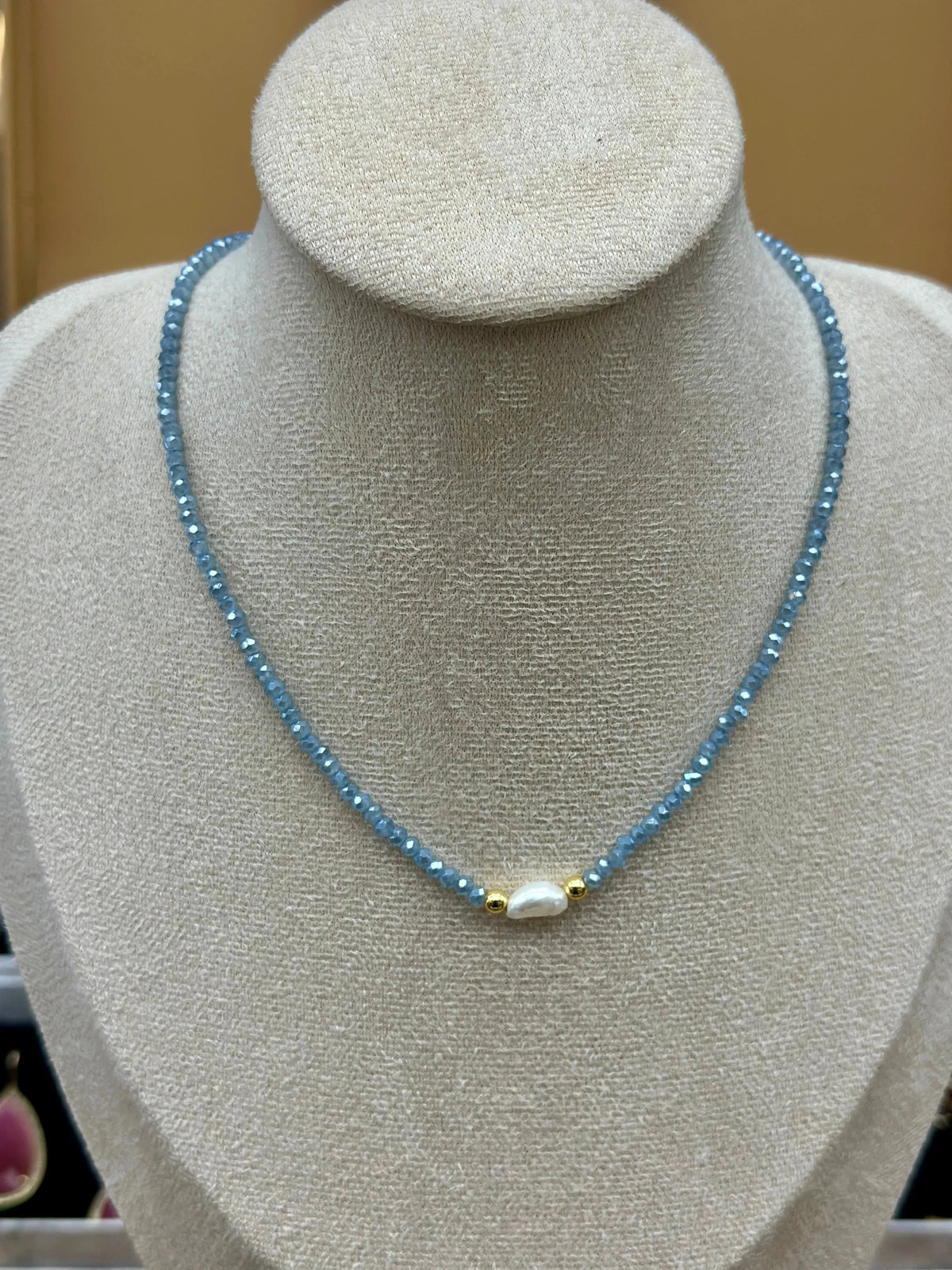 Lyv « ras du cou » Crystal necklace - Penelope Made This 